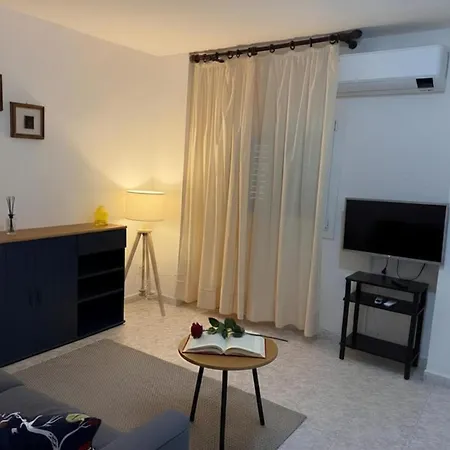 Casa Gioia -appartamento Con Veranda Vicino Marinella Апартаменти