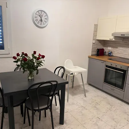 Casa Gioia -appartamento Con Veranda Vicino Marinella